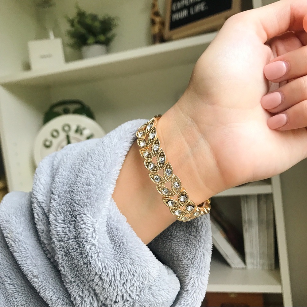 Gold accent bracelet - NWT
